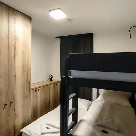 Moderni Rodinny 3kk D8 V Centru Harrachova S Vyhledem Na Skokanske Mustky - By Relax