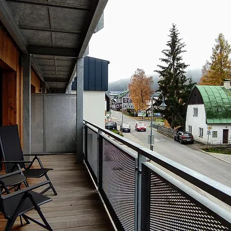 Moderni Rodinny 3kk D8 V Centru Harrachova S Vyhledem Na Skokanske Mustky - By Relax Апартаменты Гаррахов